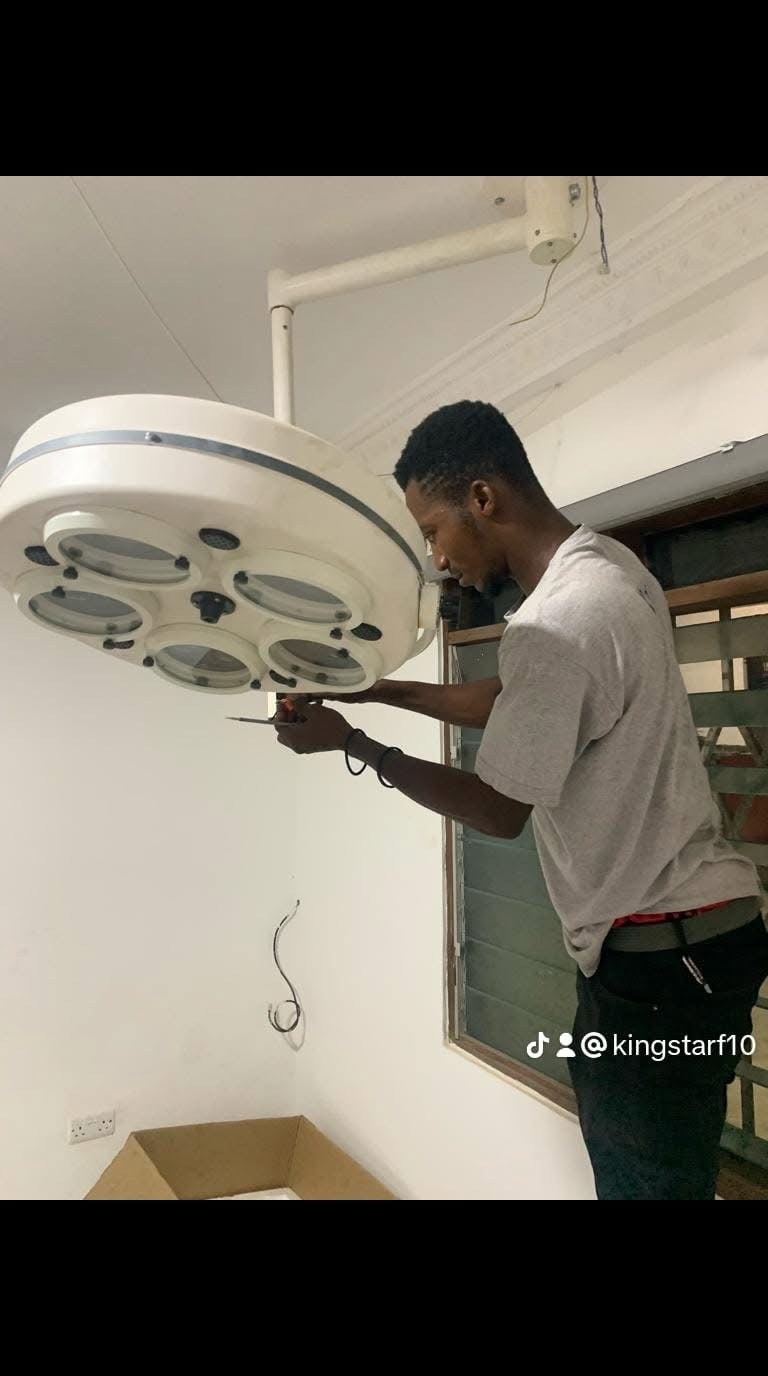 Ceiling fitting installation