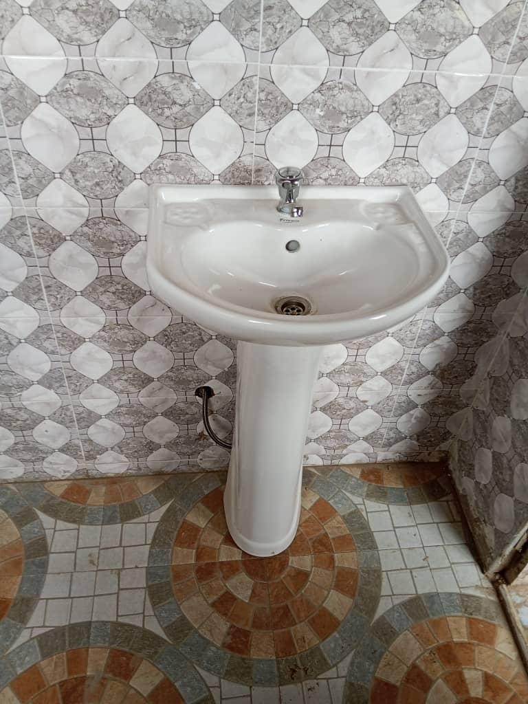 Washbasin installation